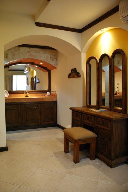Junior Suite,1208292910:JPEG